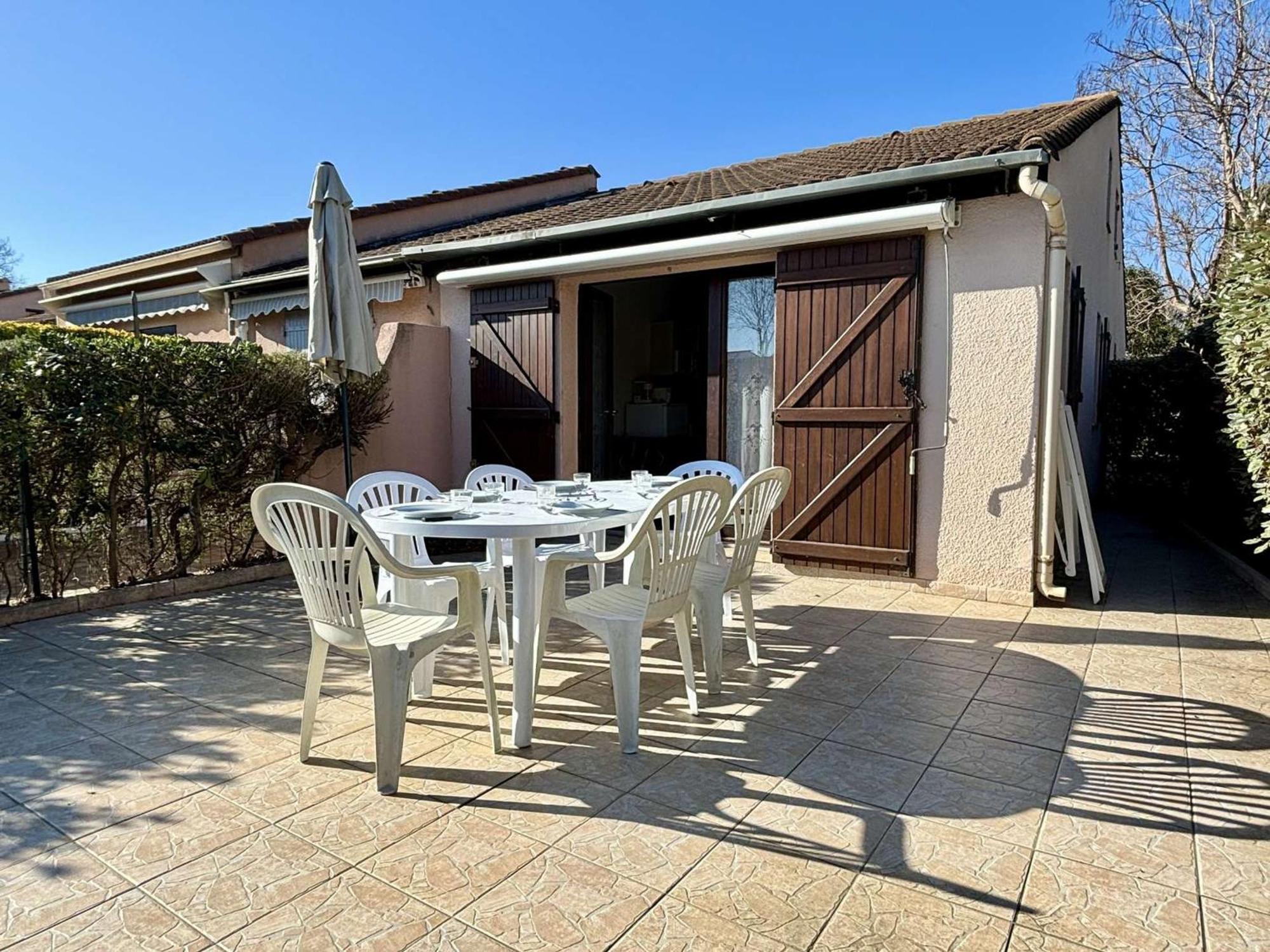 Maison 2 Pieces Avec Mezzanine, Piscine Et Parking Prives, 6 Couchages A 700M De La Plage - Argeles-Sur-Mer - Fr-1-225-74 Εξωτερικό φωτογραφία