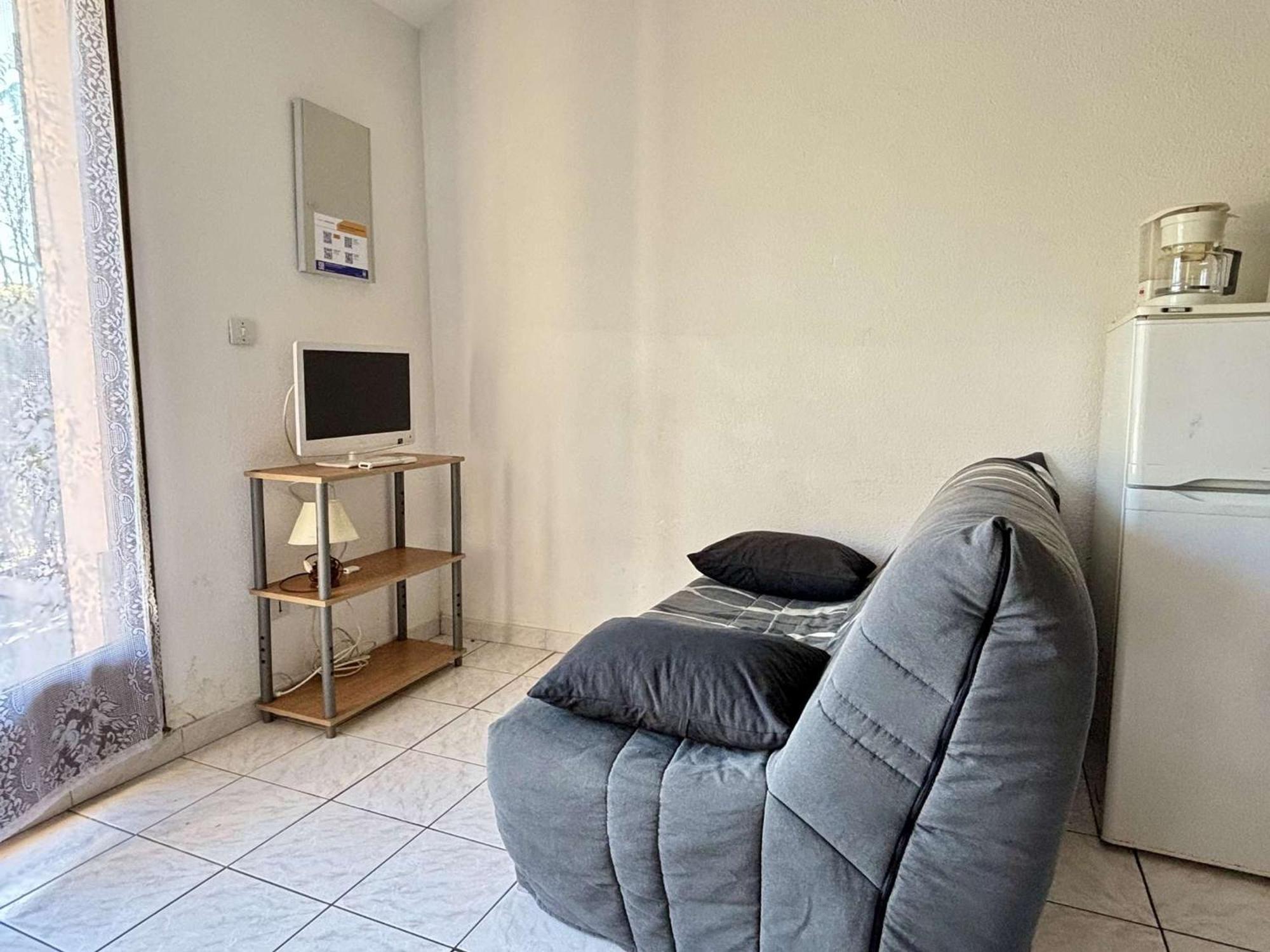 Maison 2 Pieces Avec Mezzanine, Piscine Et Parking Prives, 6 Couchages A 700M De La Plage - Argeles-Sur-Mer - Fr-1-225-74 Εξωτερικό φωτογραφία